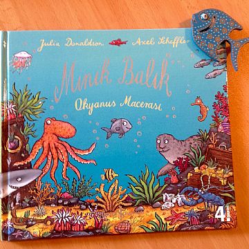 cocuklar-icin-kitap-onerileri-minik-balik-okyanus-macerasi-by-julia-donaldson-3-yas-ve-uzeri