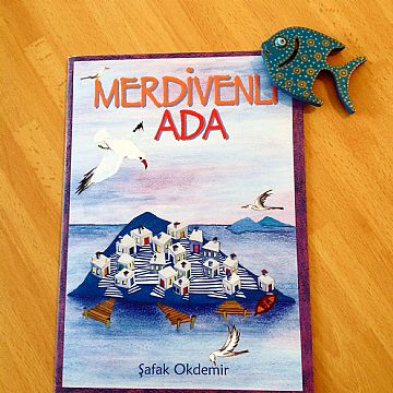 cocuklar-icin-kitap-onerileri-merdivenli-ada-by-safak-okdemir-4-yas-ve-uzeri