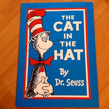 cocuklar-icin-kitap-onerileri-the-cat-in-the-hat-by-dr-seuss-3-yas-ve-uzeri