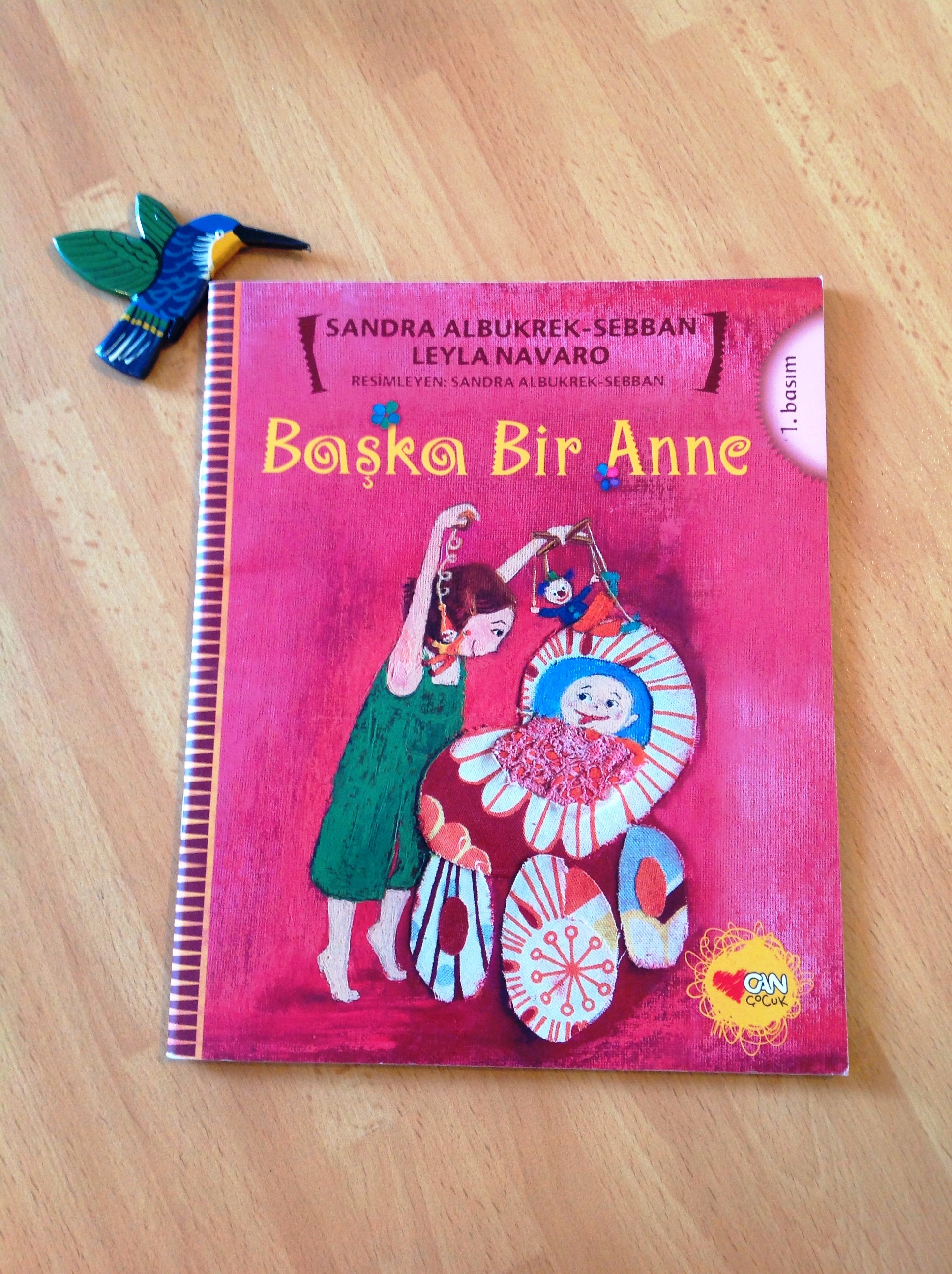 cocuklar-icin-kitap-onerileri-baska-bir-anne-by-sandra-albukrek-sebban-leyla-navaro-3-yas-ve-uzeri