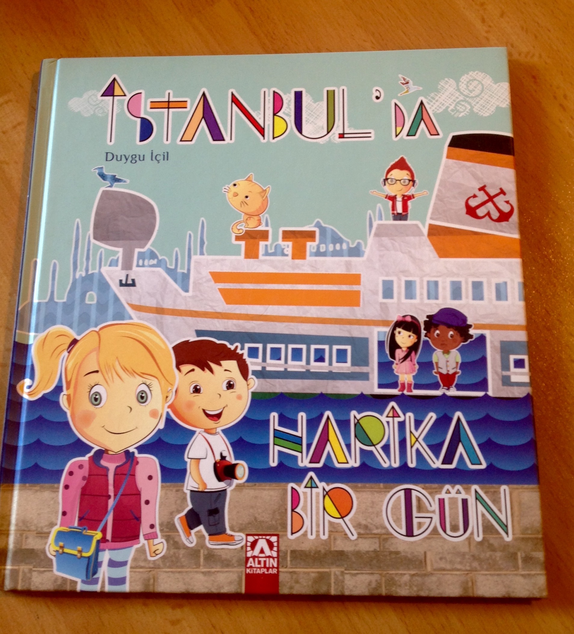 cocuklar-icin-kitap-onerileri-istanbulda-harika-bir-gun-by-duygu-icil-4-yas-ve-uzeri