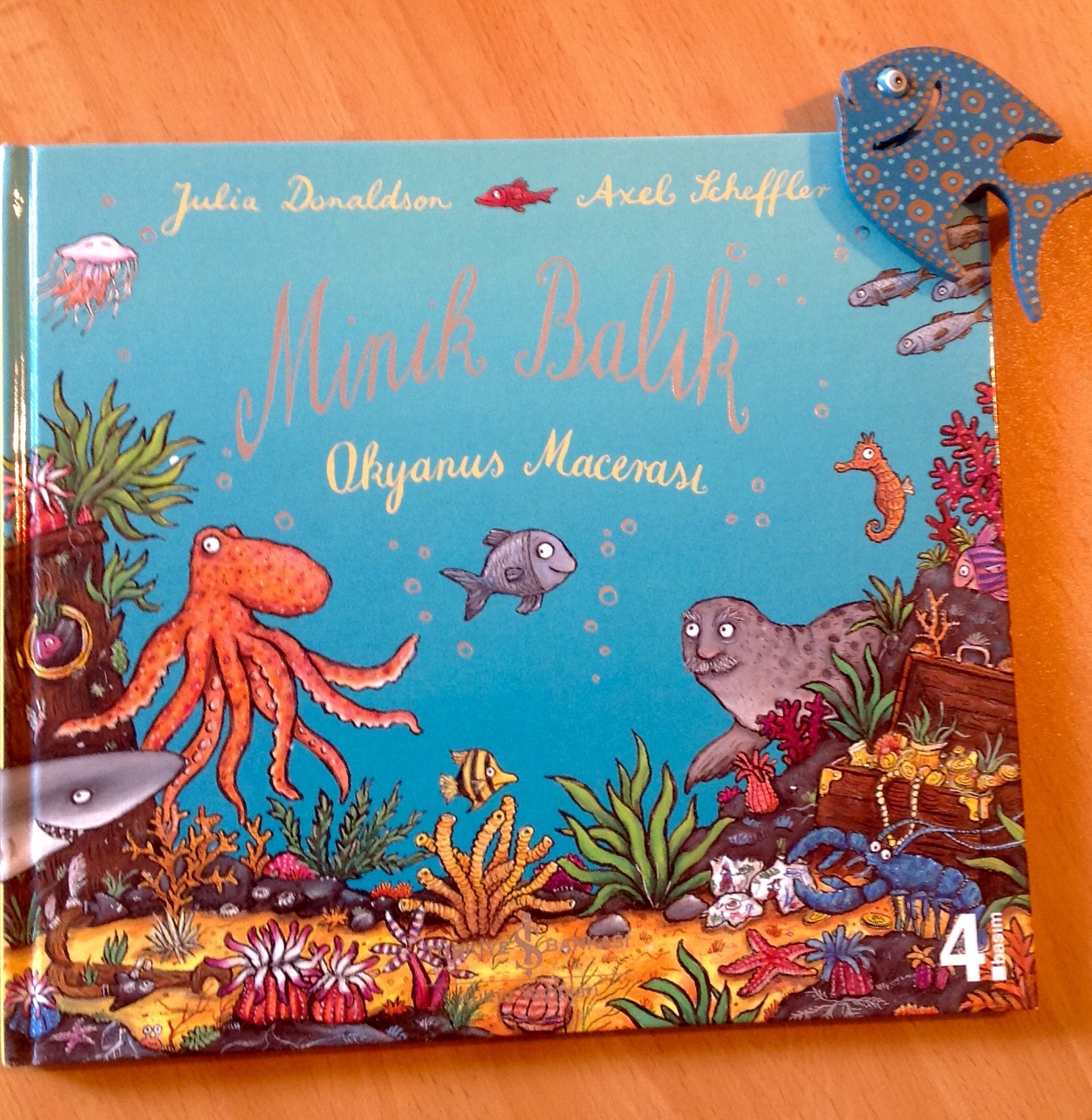 cocuklar-icin-kitap-onerileri-minik-balik-okyanus-macerasi-by-julia-donaldson-3-yas-ve-uzeri