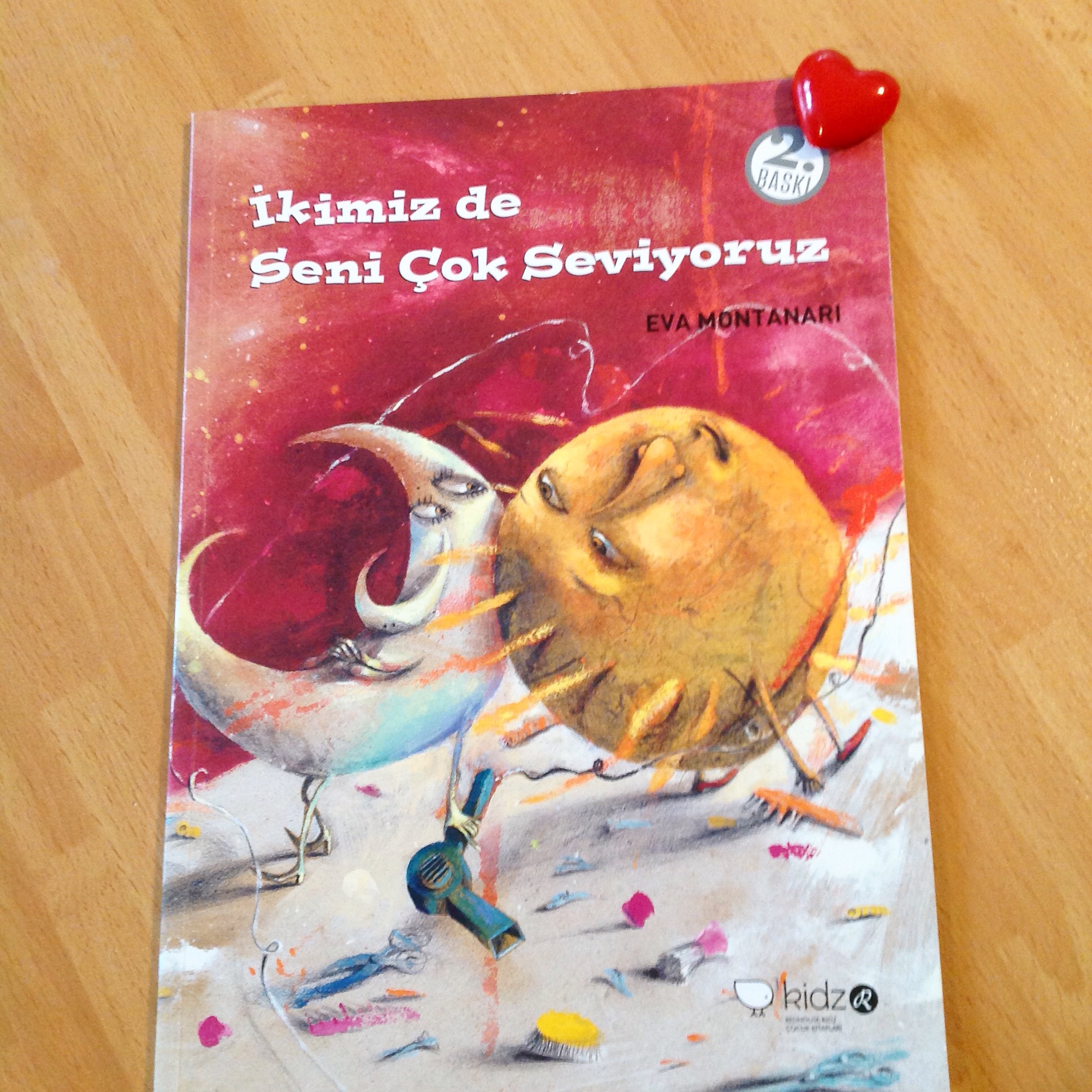 cocuklar-icin-kitap-onerileri-ikimiz-de-seni-cok-seviyoruz-by-eva-montanari-4-yas-ve-uzeri