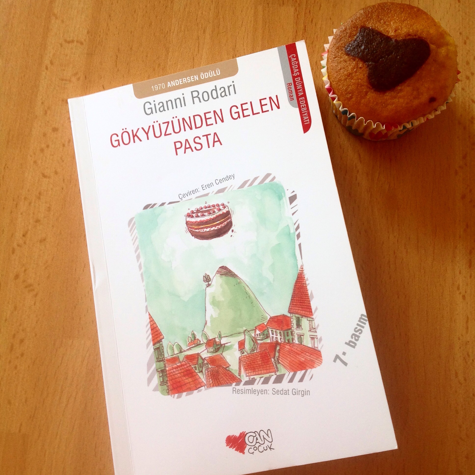 cocuklar-icin-kitap-onerileri-gokyuzunden-gelen-pasta-by-gianni-rodari-8-yas-ve-uzeri