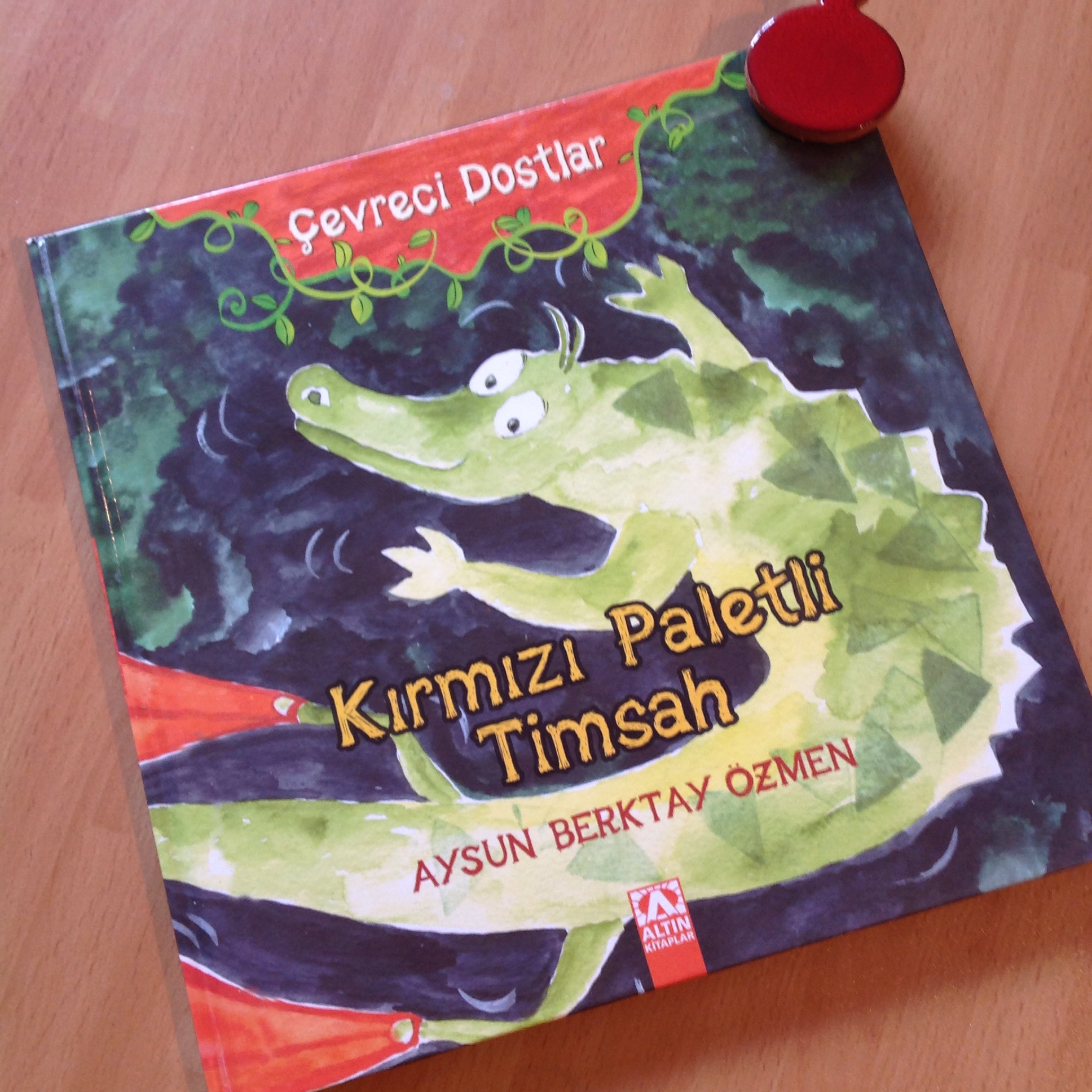 cocuklar-icin-kitap-onerileri-kirmizi-paletli-timsah-by-aysun-berktay-ozmen-3-yas-ve-uzeri