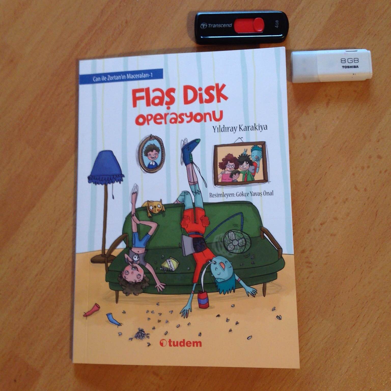 cocuklar-icin-kitap-onerileri-flas-disk-operasyonu-by-yildiray-karakiya-6-yas-ve-uzeri