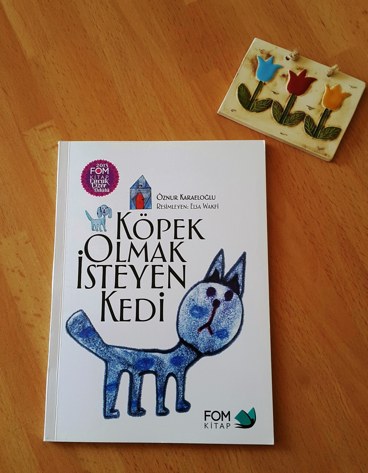 cocuklar-icin-kitap-onerileri-kopek-olmak-isteyen-kedi-by-oznur-karaeloglu-6-yas-ve-uzeri